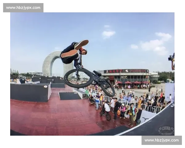 极限力量与精准较量:全国创意扔手机大赛精彩瞬间